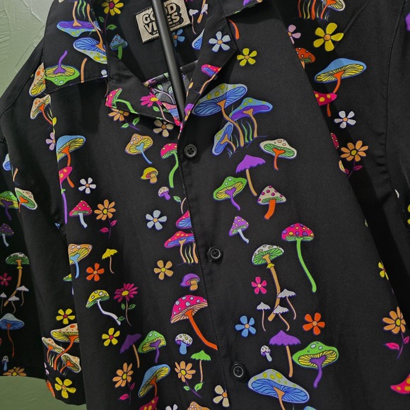 Good Vibes Mushroom Button Up Shirt Short Sleeve Colorful Print Size M - Picture 3 of 6